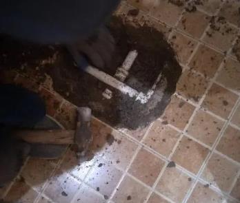集安卫生间漏水维修公司为您分享下卫生间渗水如何处理及注意事项